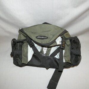 Eddie Bauer Green and Black Waist Pack Fanny Pack EB26101